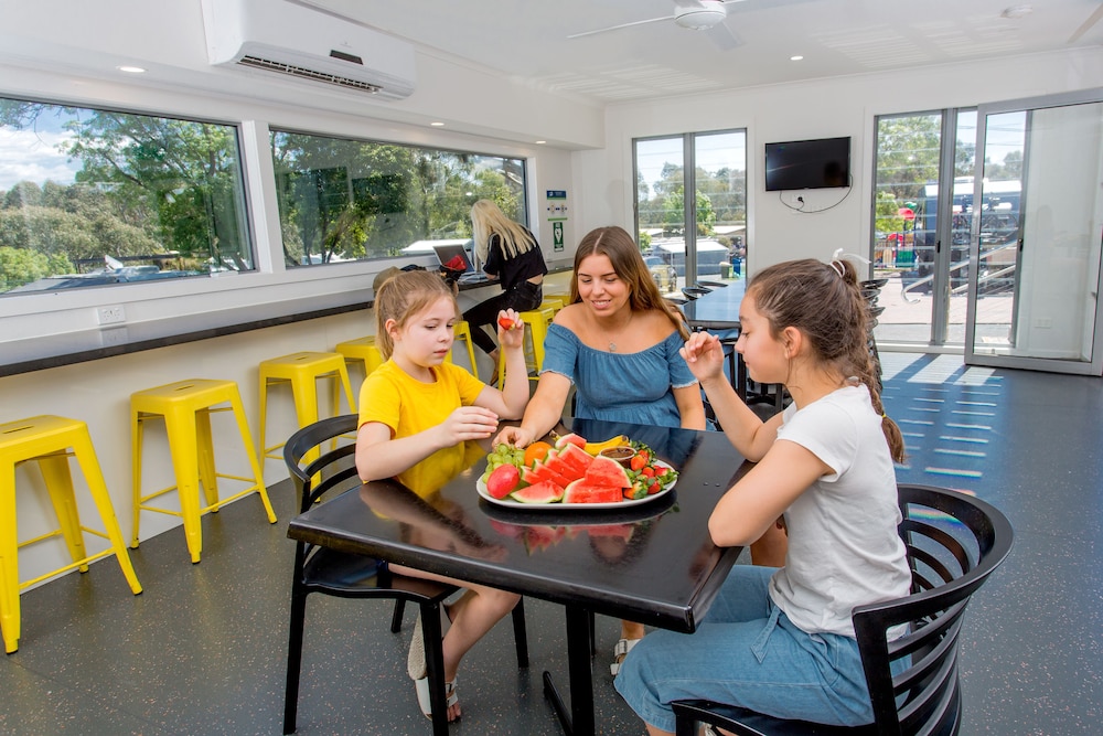 Melbourne Big4 Holiday Park 34/50