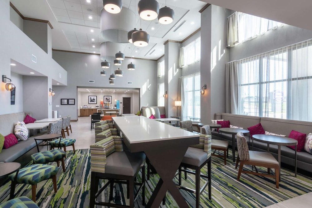 Hampton Inn & Suites Dallas East TX 38/45