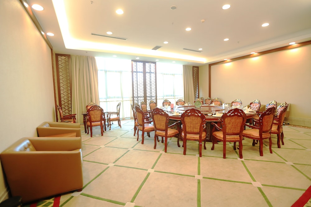 Ramada Plaza by Wyndham Chuzhou 35/43