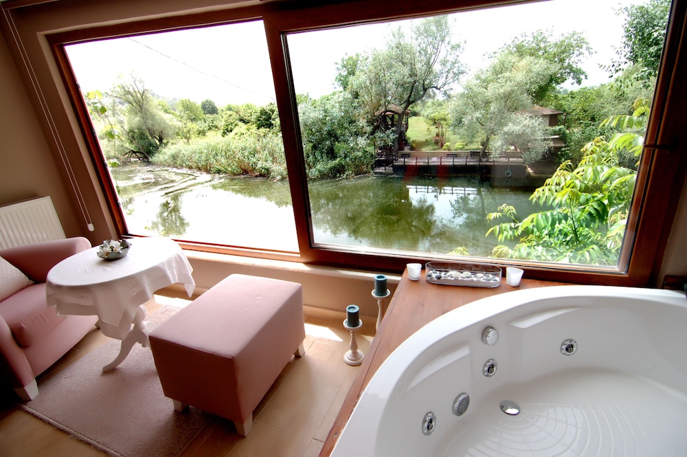 Beyaz Ev Agva - Adults Only 23/50