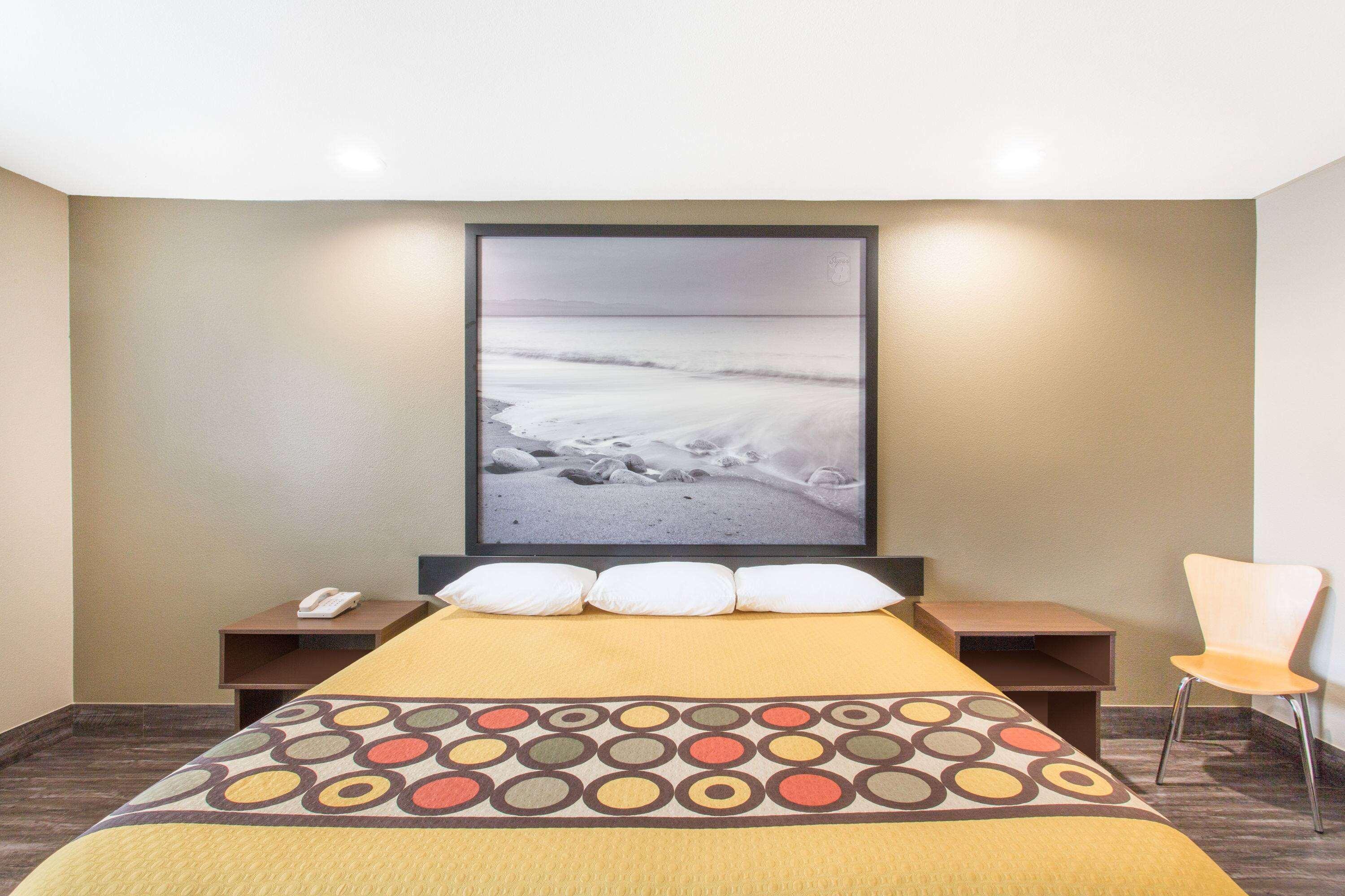 Super 8 by Wyndham National City Chula Vista 12/24