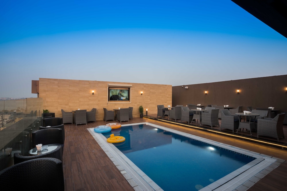 نافيتي ورويك الدمام(Naviti Warwick Dammam) 13/40
