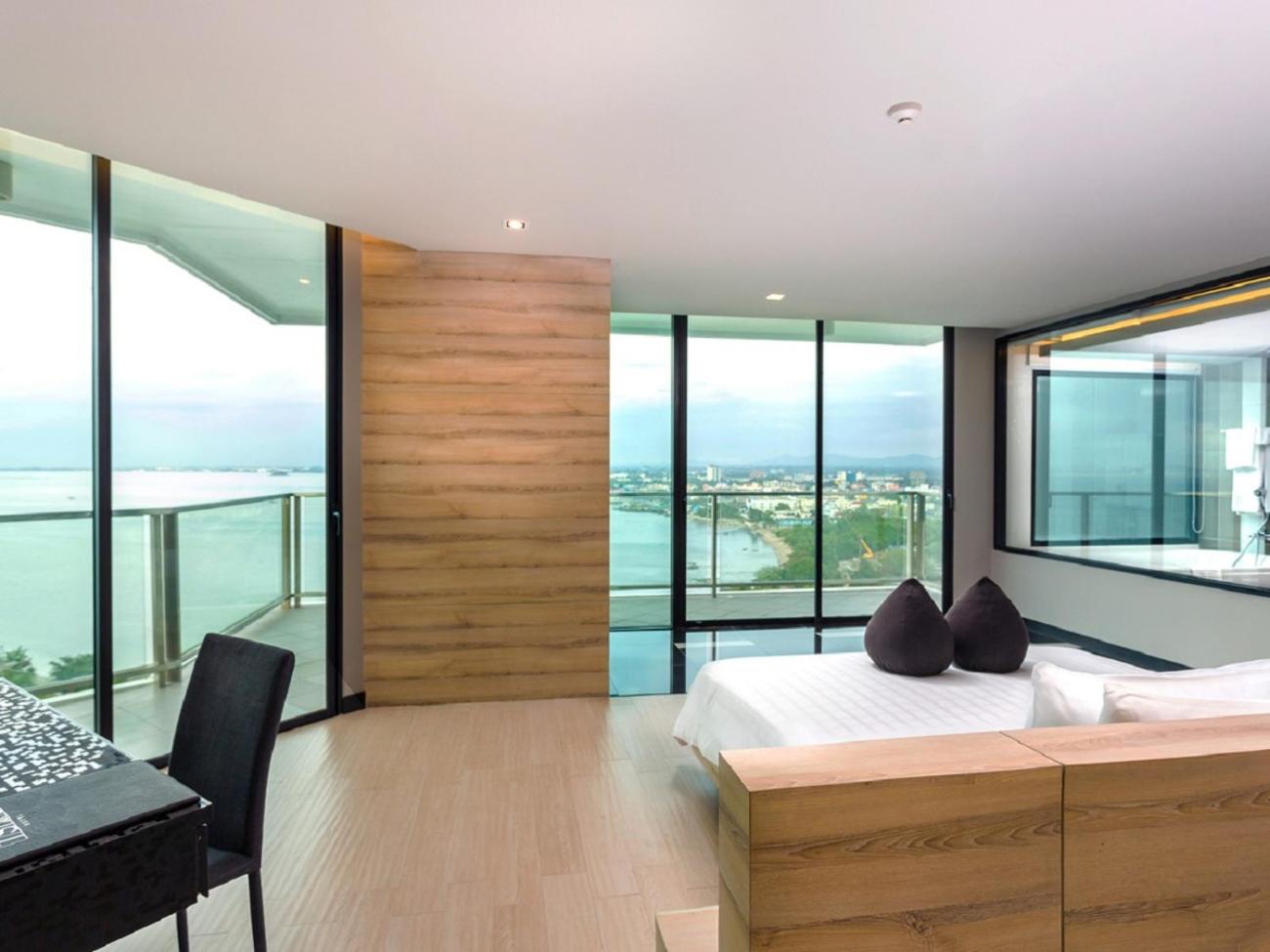 1 Bedroom, Suite, Double Bed, Ocean Front