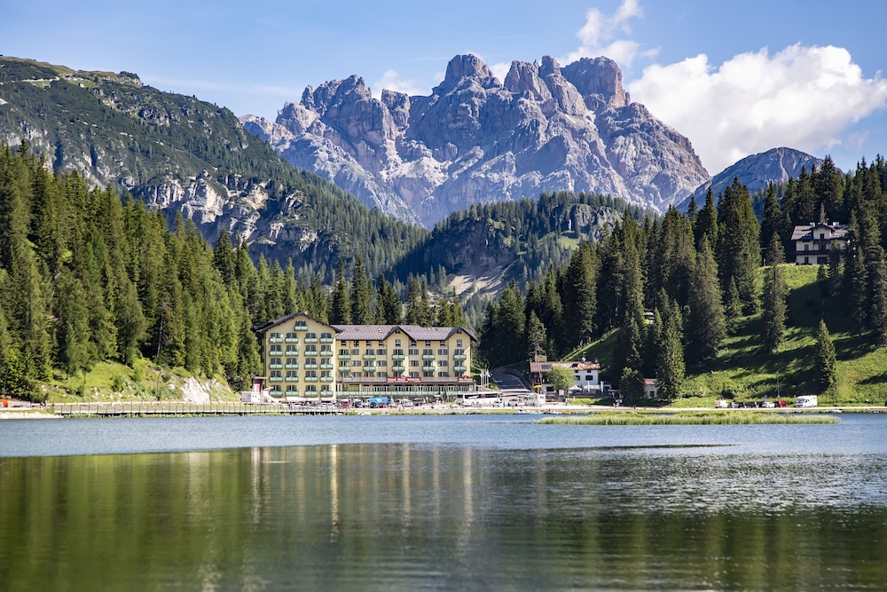 GRAND HOTEL MISURINA 83/87