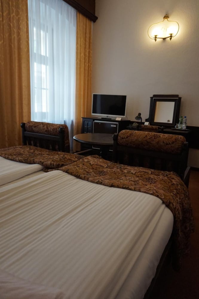 Dwor Polski Hotel 14/50
