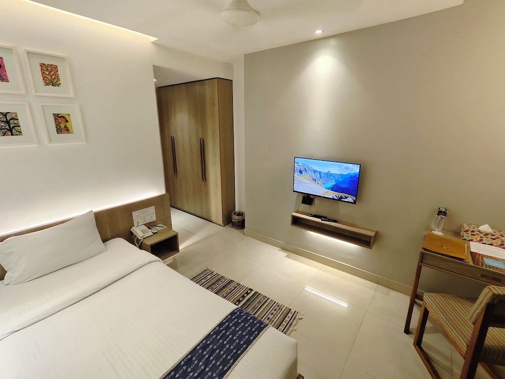 Hotel Nandini 30/70