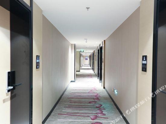 Lavande Hotel (Guangzhou South Railway Station Muxiyuan) 35/42