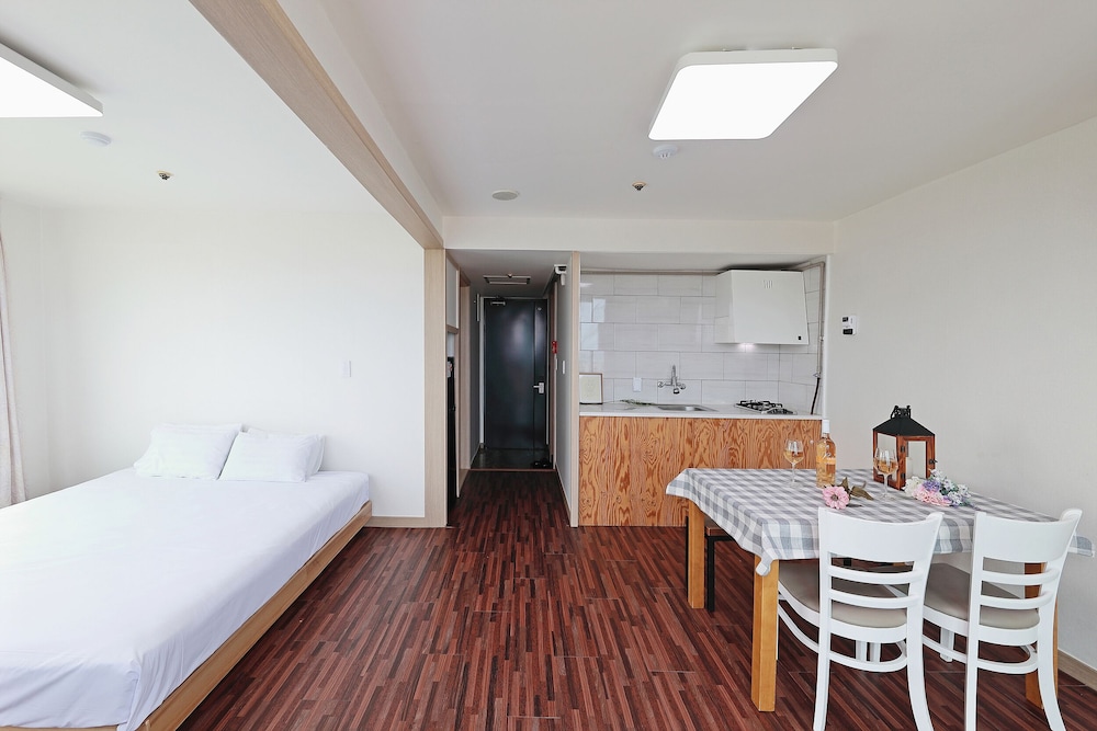Condo, Spa, Water, Suite, Queen and Twin Beds, Lateral Side Ocean View, Terrace