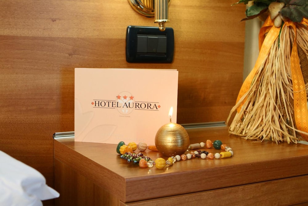 Hotel Aurora 34/62