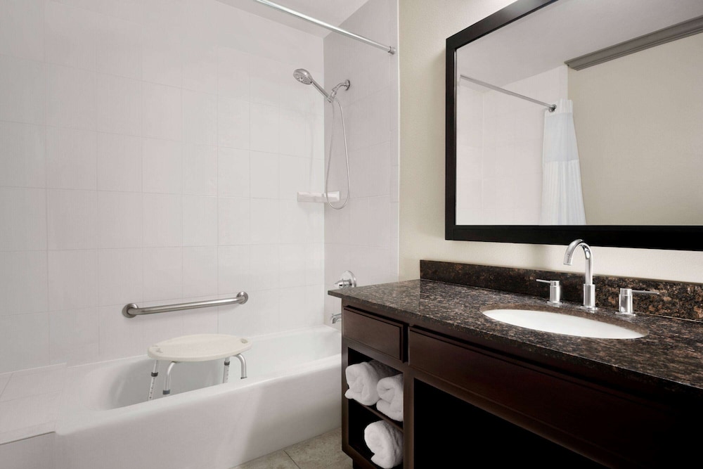 Baymont By Wyndham Monterey Park 45/45