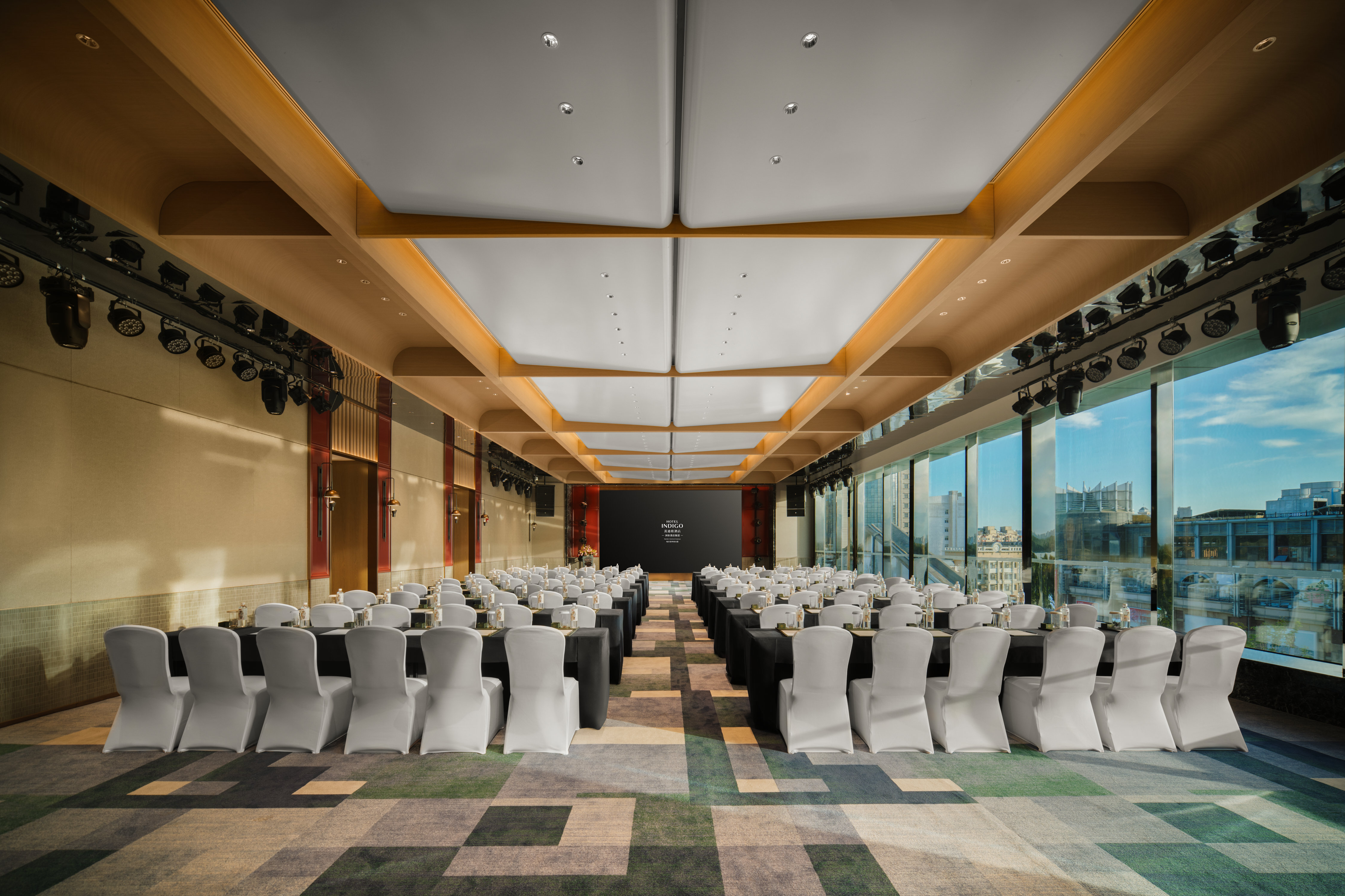 New Gloria Garden Plaza Hotel 29/30