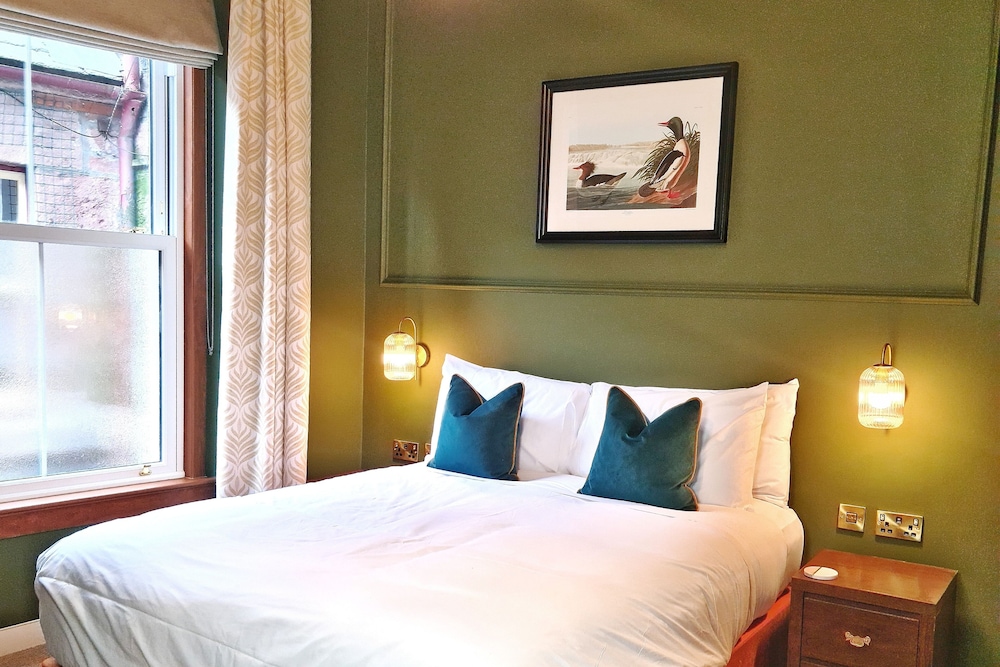 The Alyth Hotel 10/50