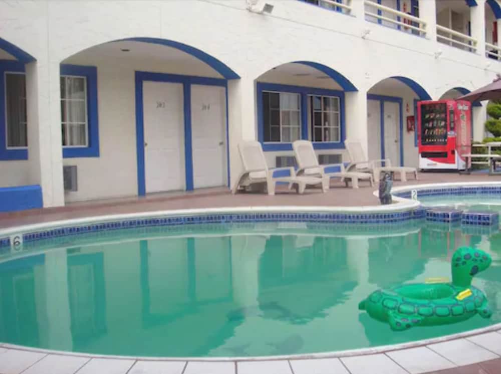 Hotel Pueblito Inn 1/45