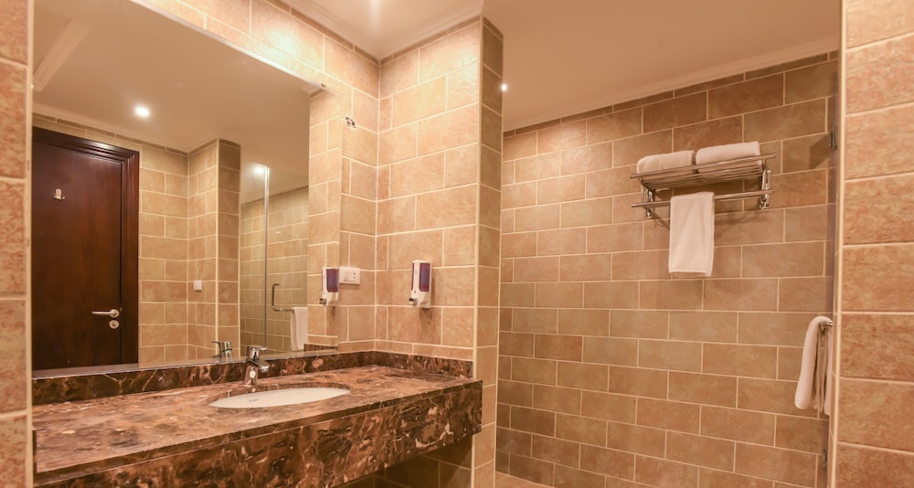 Rivoli Suites 45/48
