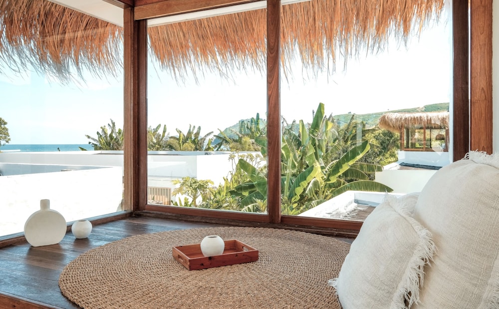 Amber Lombok Beach Resort 21/49