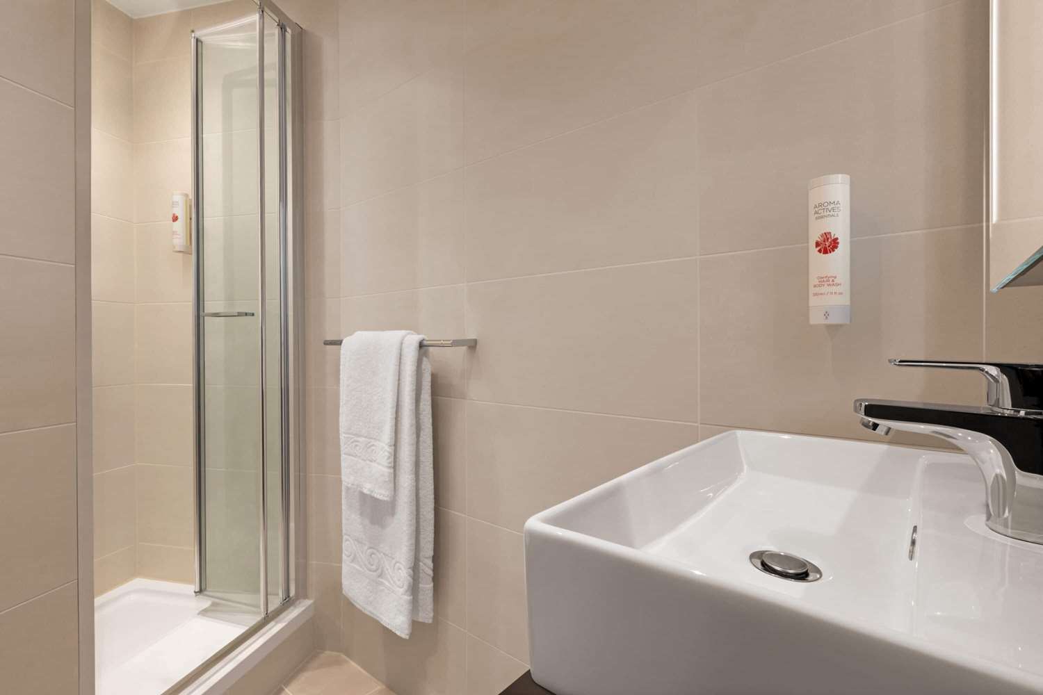 Ramada by Wyndham Cobham 46/47