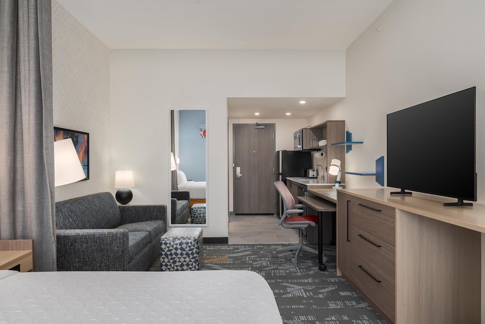 Home2 Suites by Hilton Riverview Tampa 44/54
