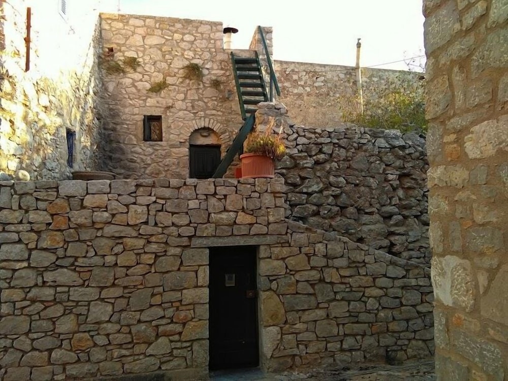 Spitakia 1/50