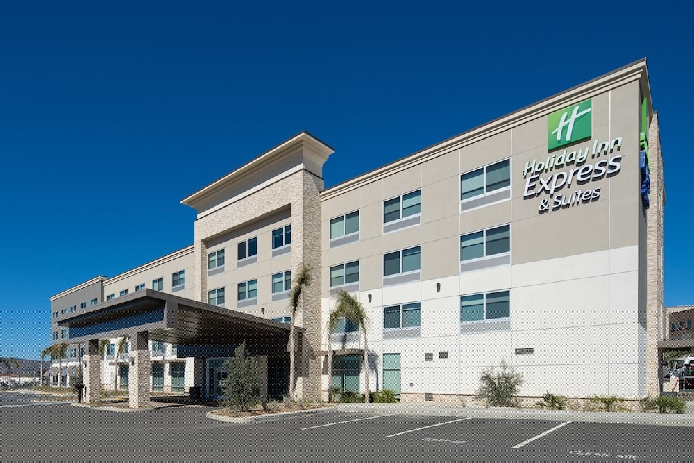 Holiday Inn Express & Suites Murrieta 3/49