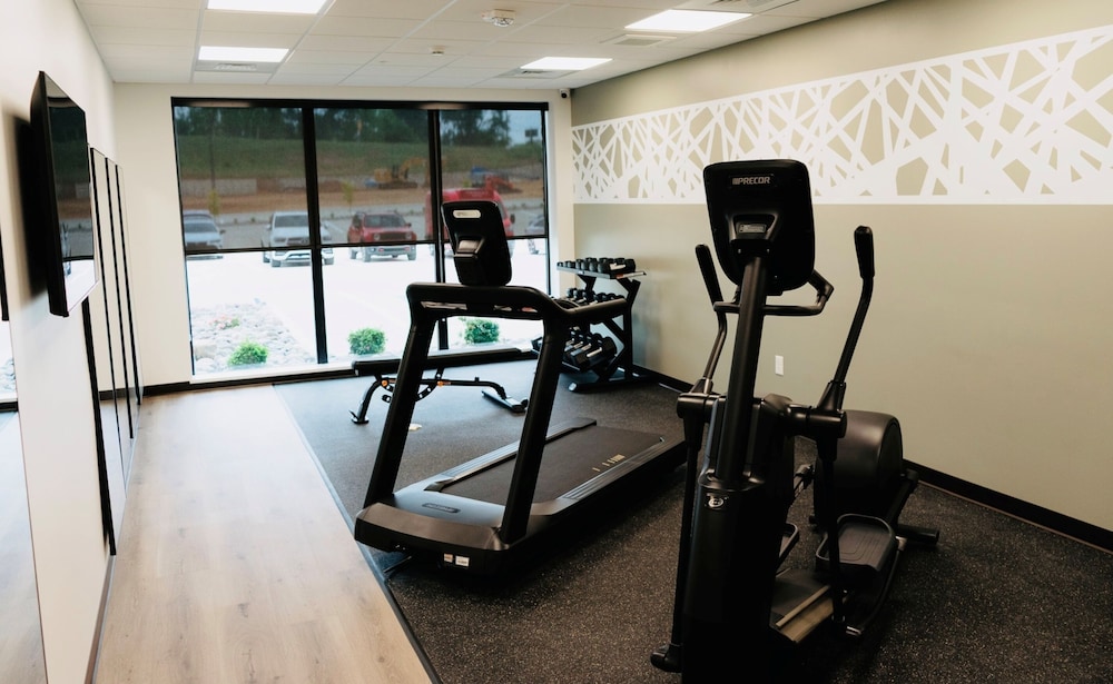 Sleep Inn & Suites Savannah Tennessee Riverfront 24/50