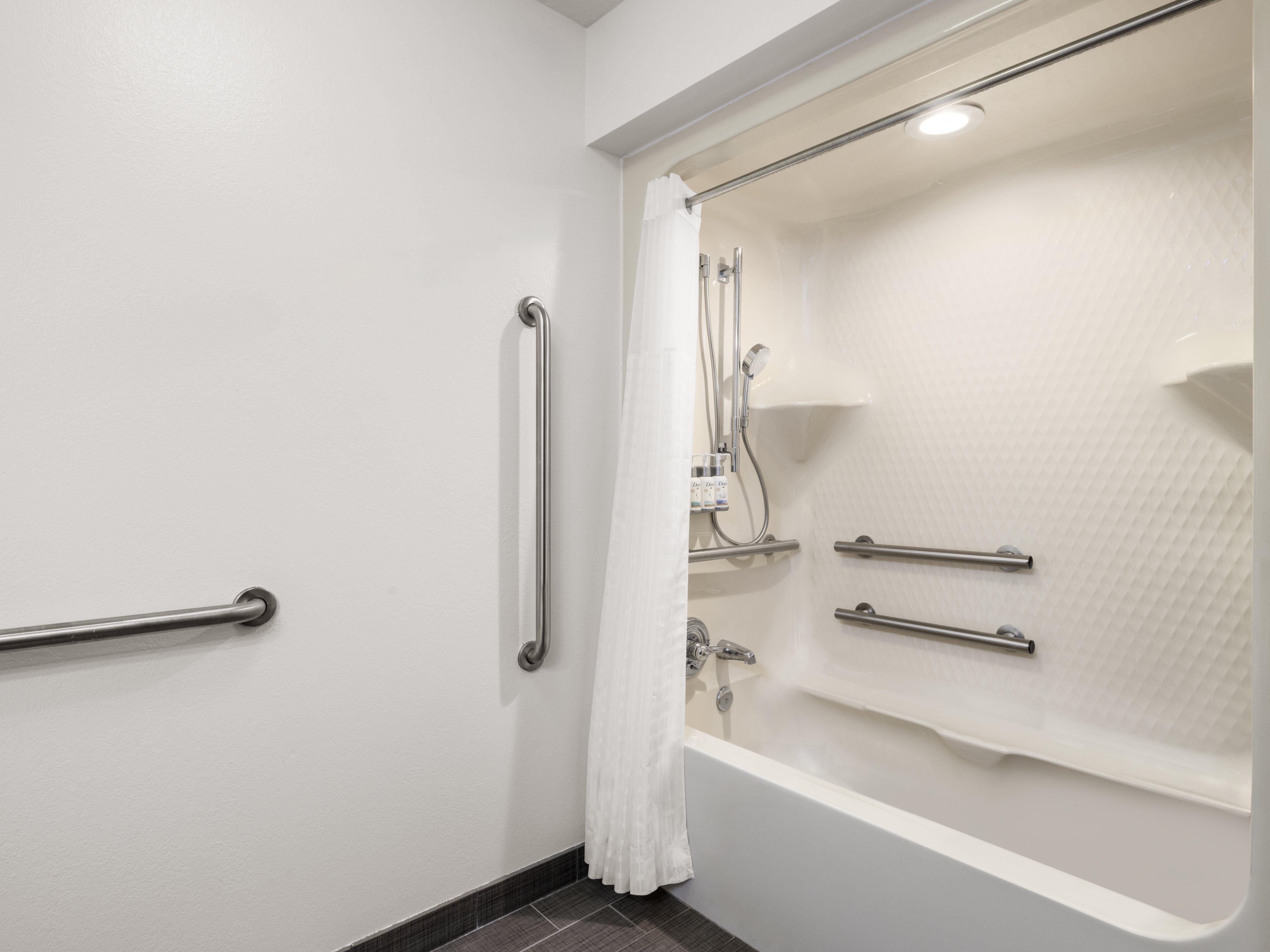 غرفة بسرير كينج لذوي الإعاقة