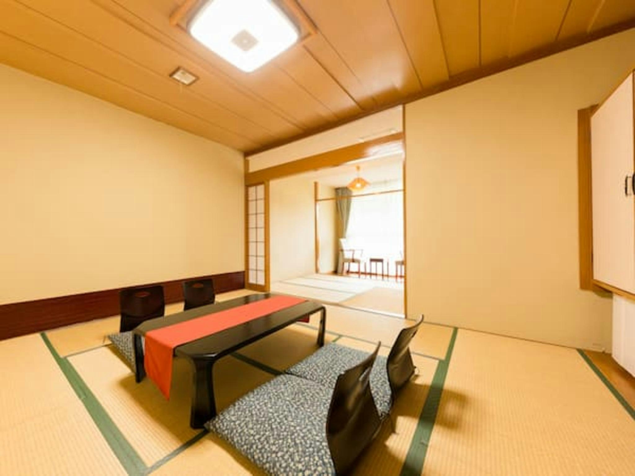 Livemax Resort Kawaji 29/34