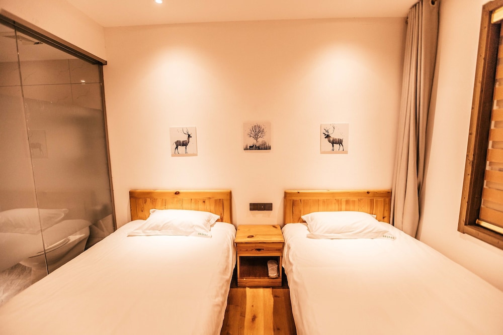 Qufu International Youth Hotel 8/30