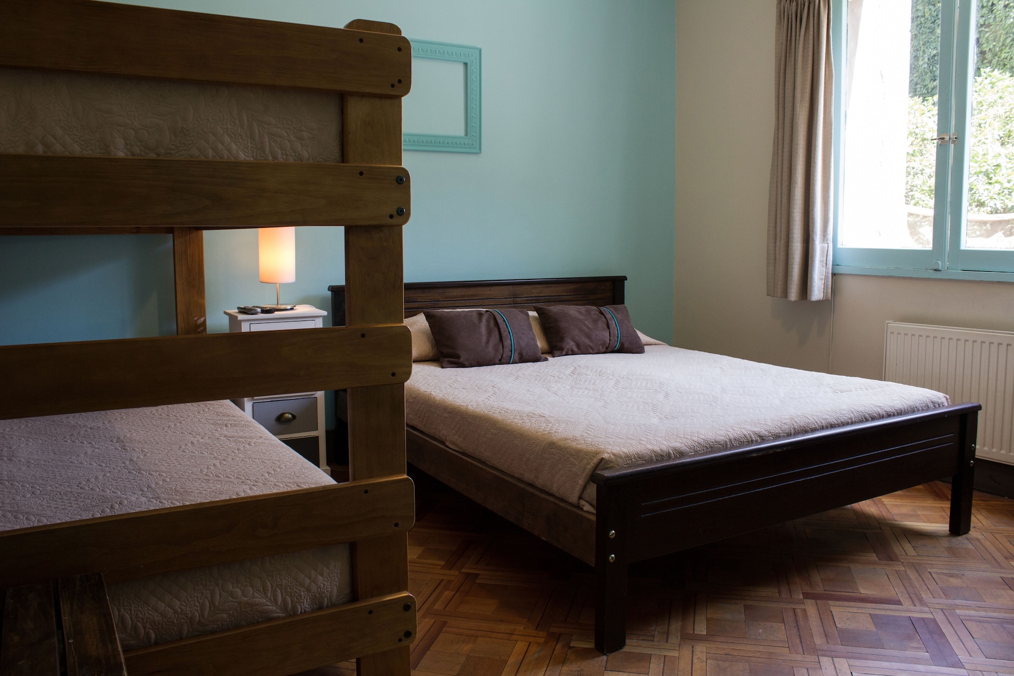ROOM, TRIPLE, SHARED BATHROOM