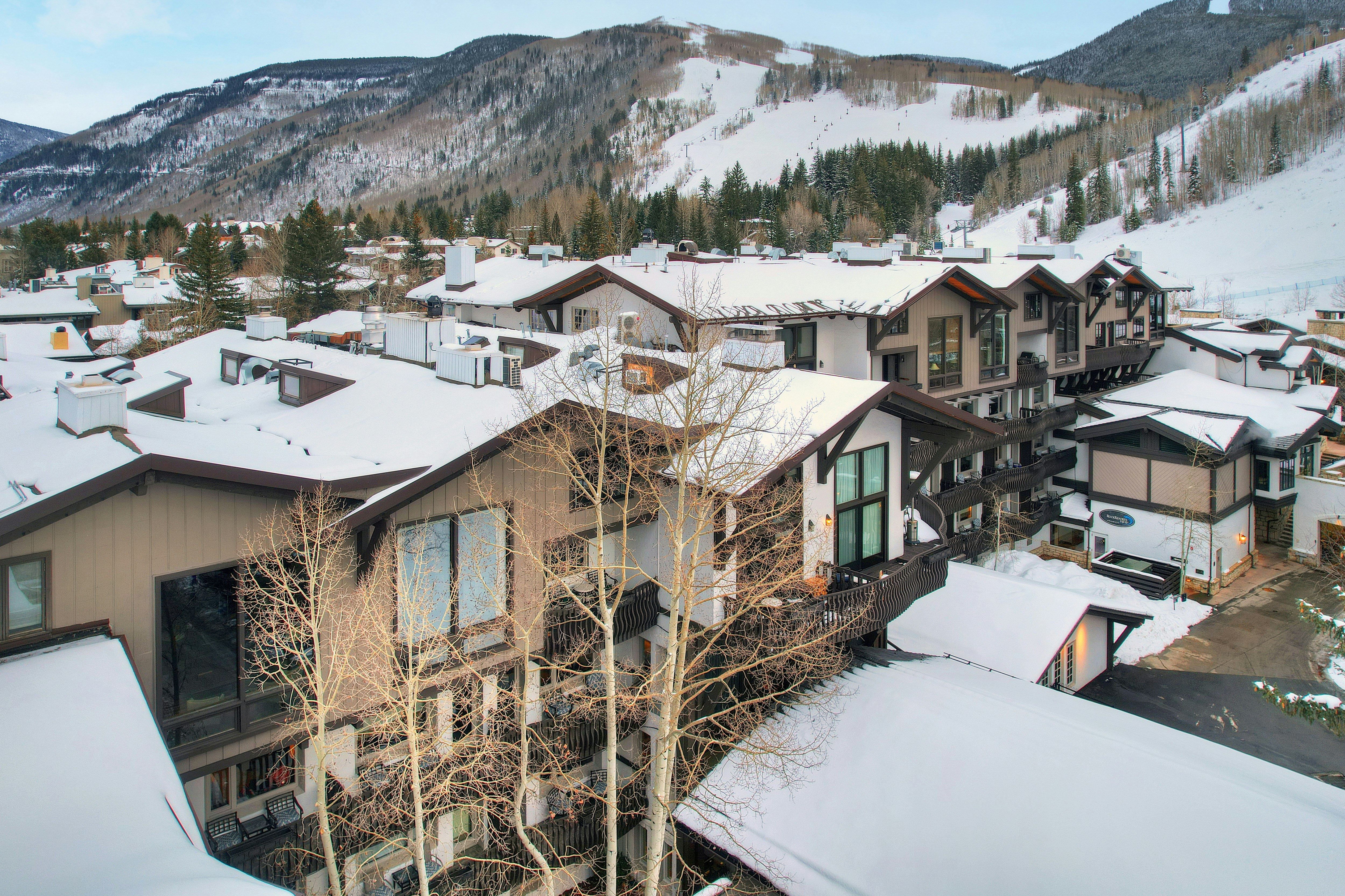 Lodge at Vail Rock Resorts 2/81