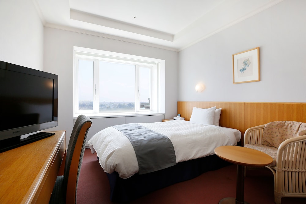 HOTEL KYOCERA 18/50