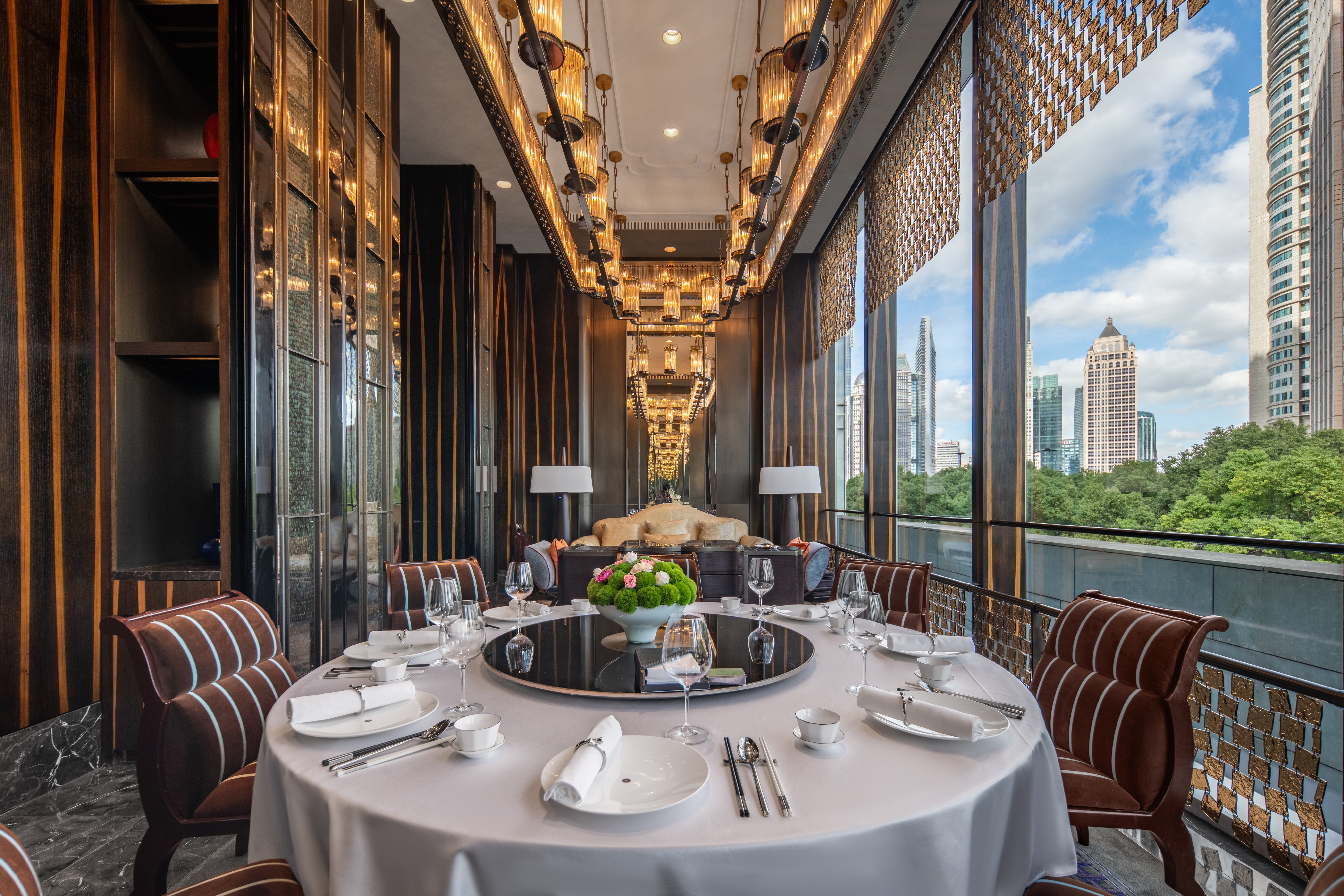 Regent Pudong Shanghai 47/84