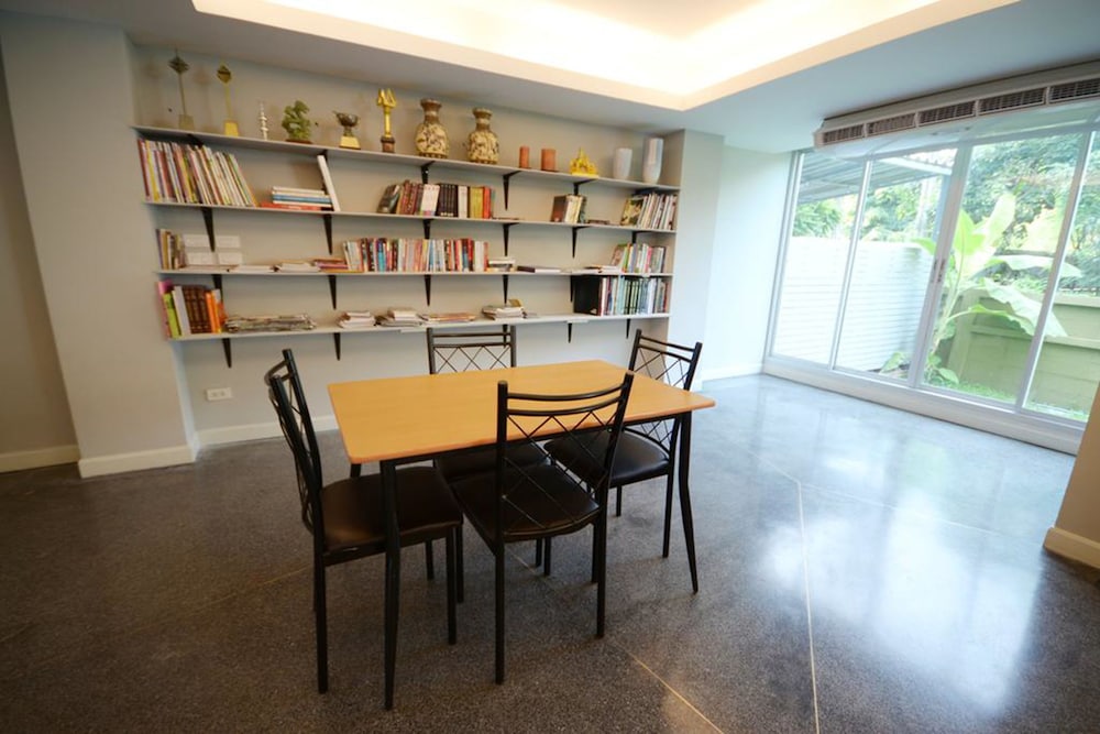 Resortel Lat Phrao 91 28/30