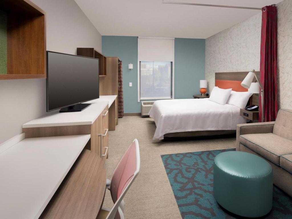 PREMIUM, STUDIO, SUITE, KING BED, ACCESSIBLE