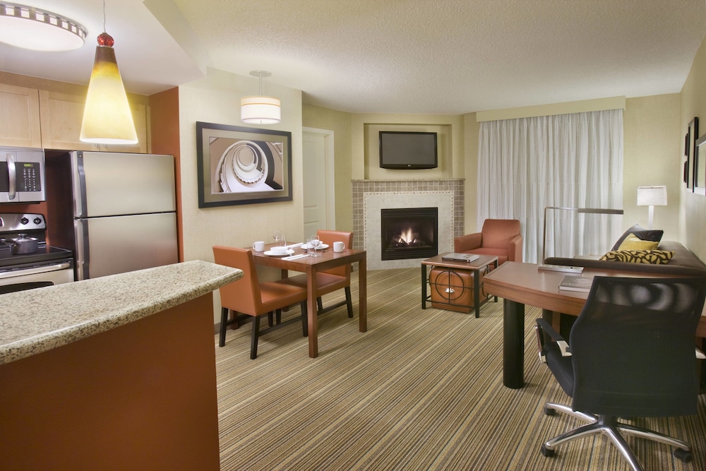 Residence Inn Calgary Airport 29/47