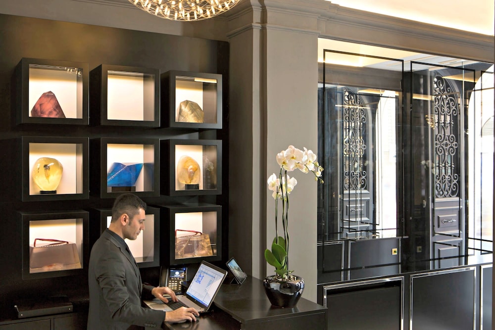 Corso 281 Luxury Suites 44/64