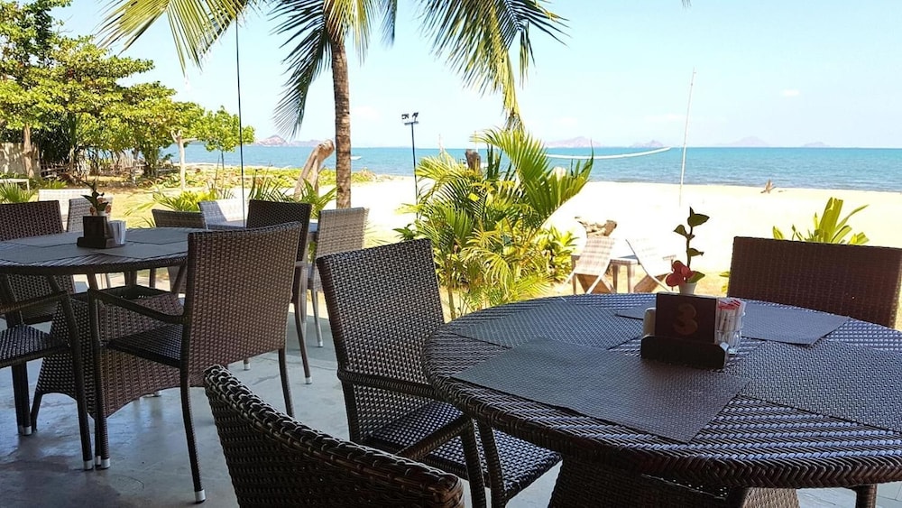 Luwansa Beach Resort 12/38