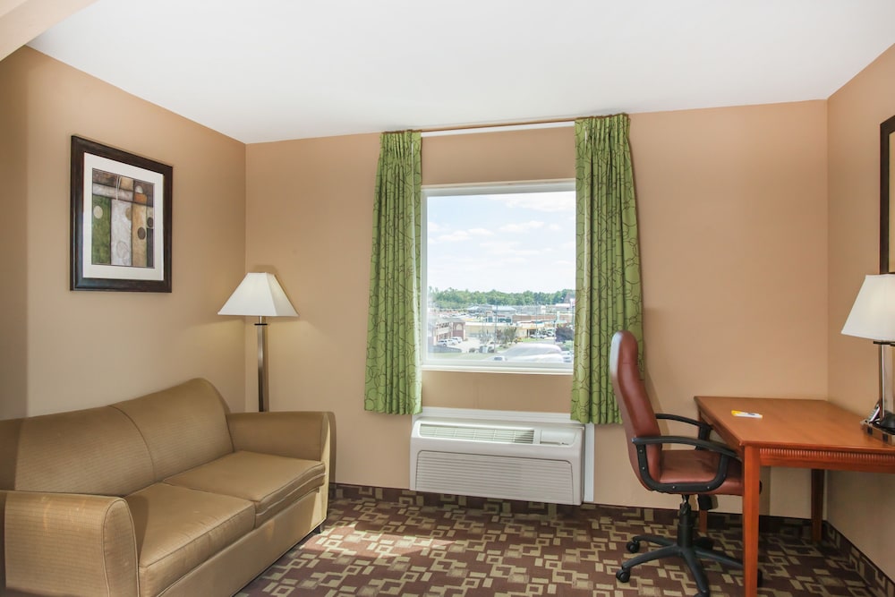 Days Inn & Suites By Wyndham Cabot 35/56