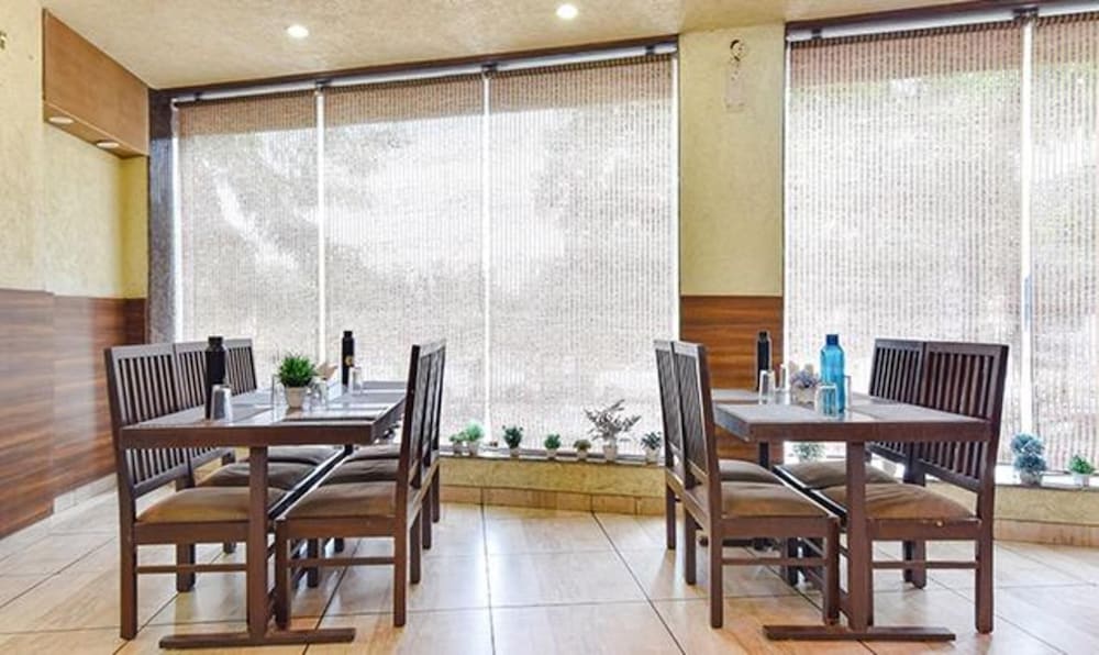 Fabhotel Padmavati Palace 47/49