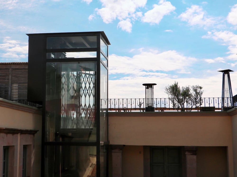El Palomar Hotel 1/50
