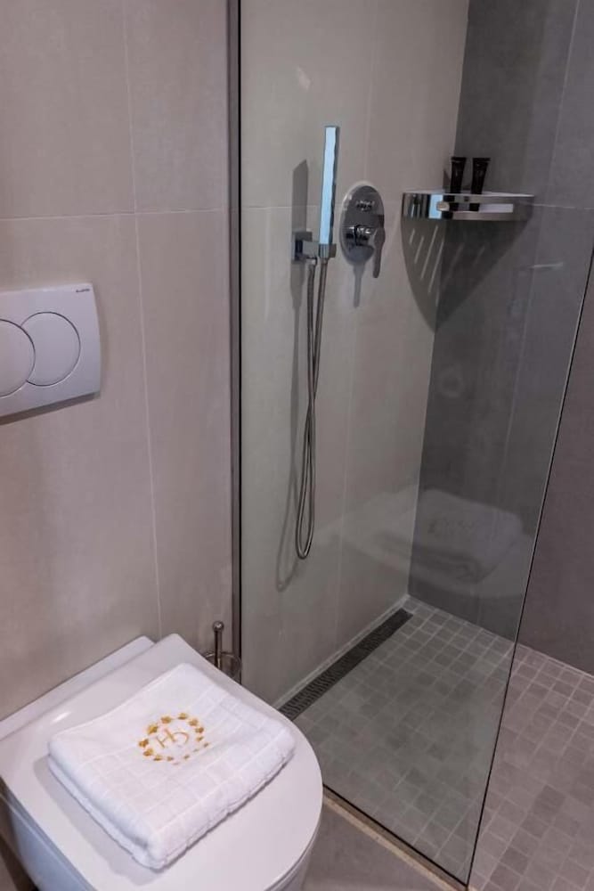 GRAND HOTEL SARANDA 50/50