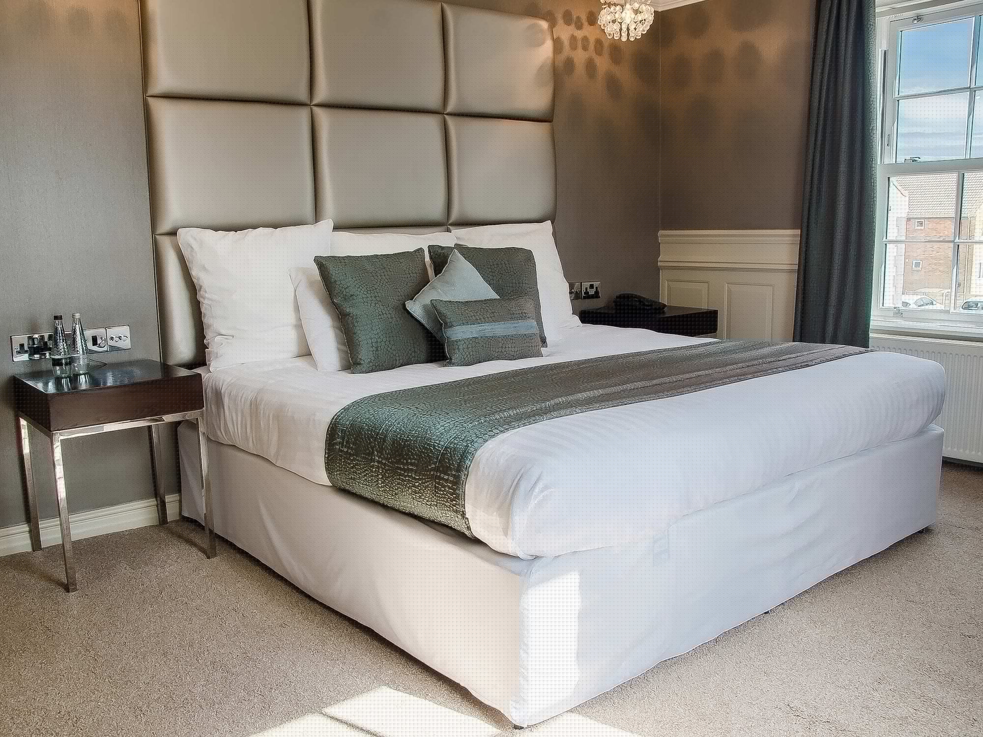 Cliff, Suite, Double Bed