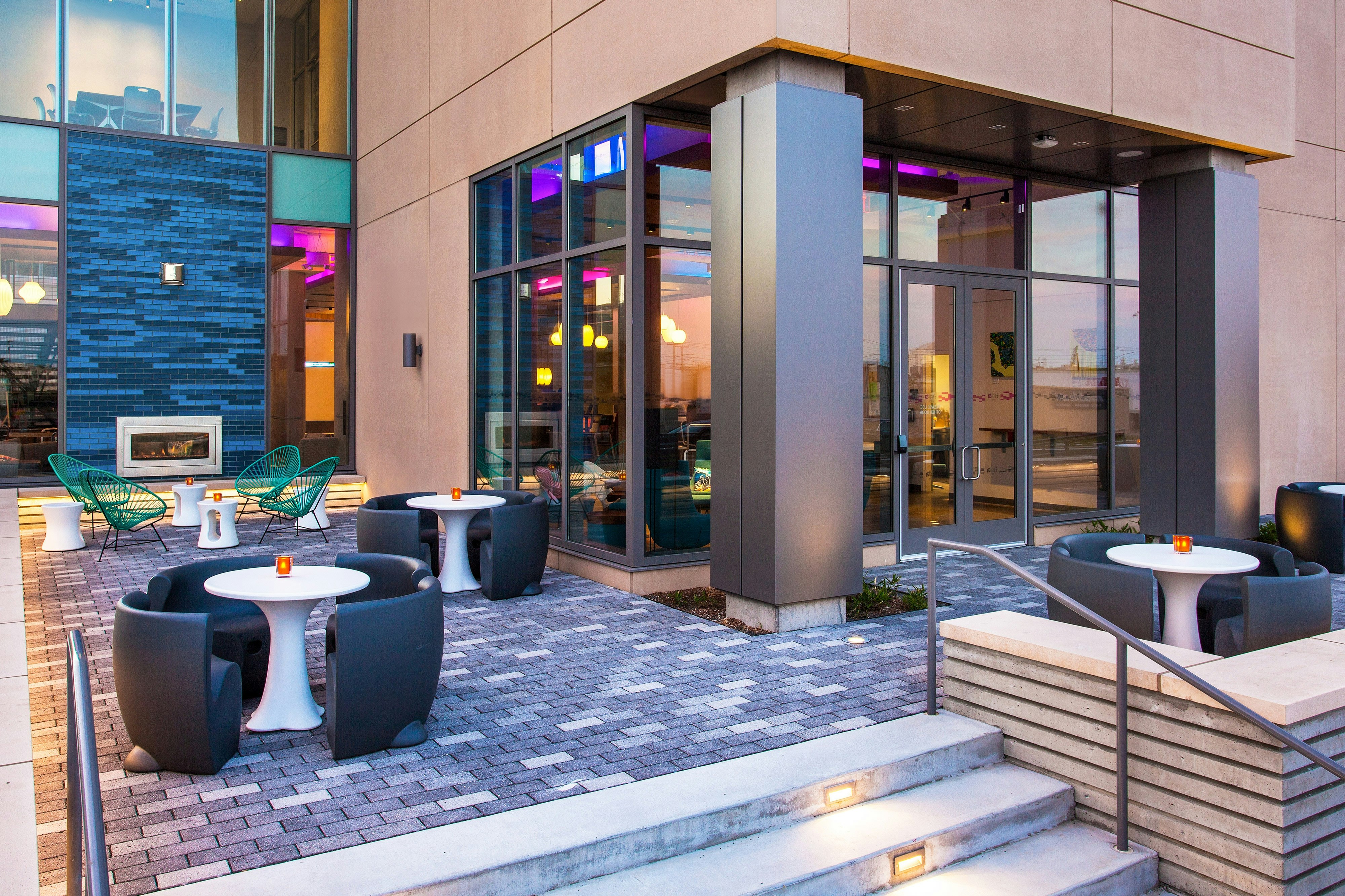 Aloft Boston Seaport 45/47