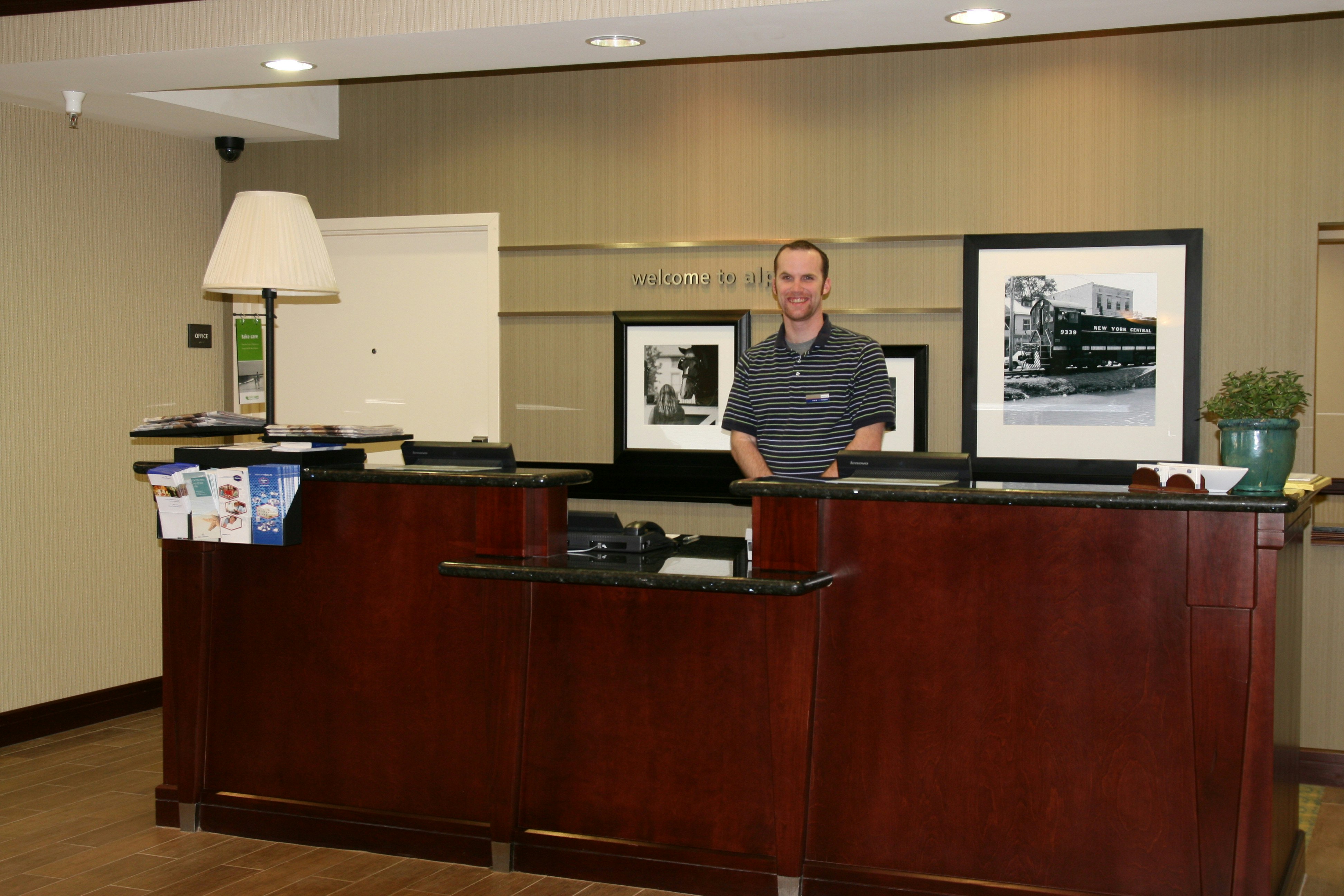 Hampton Inn Alpine 8/60