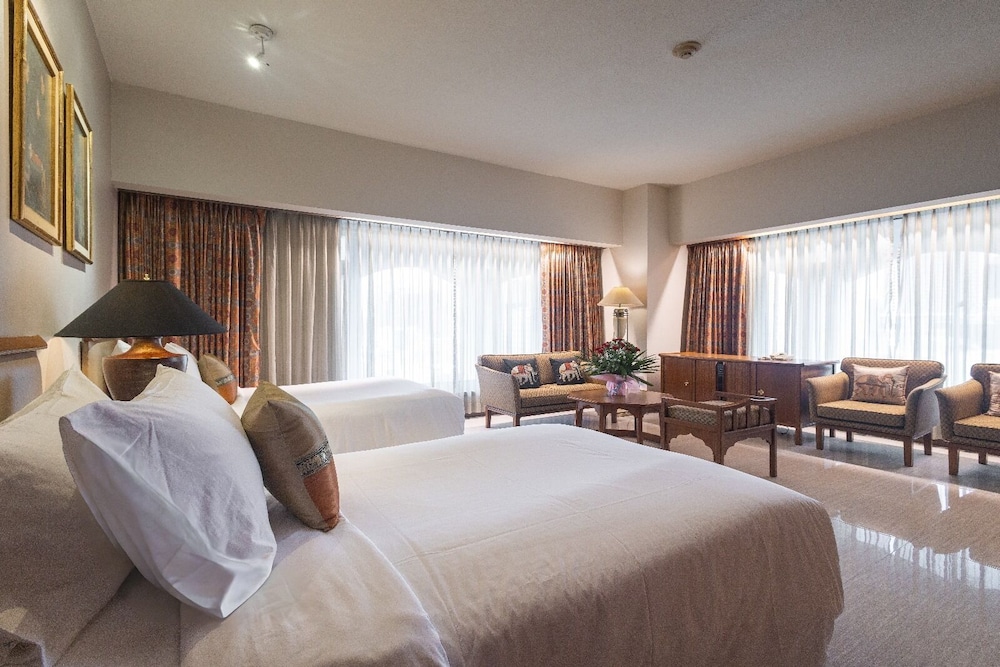 2 BEDROOMS, FAMILY SUITE, CITY VIEW, ACCESSIBLE