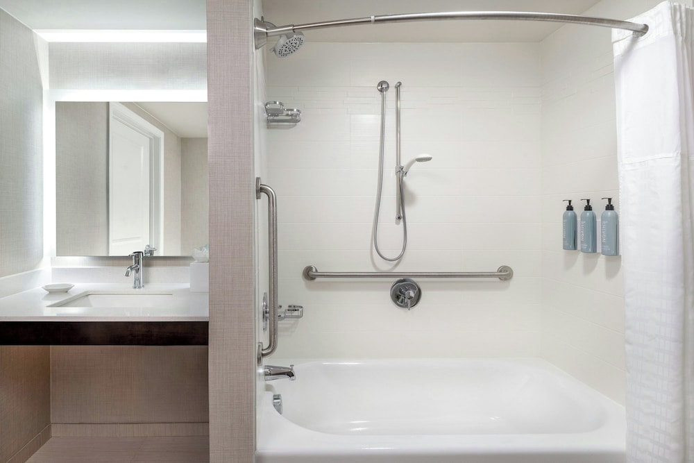 Residence Inn Worcester 53/55
