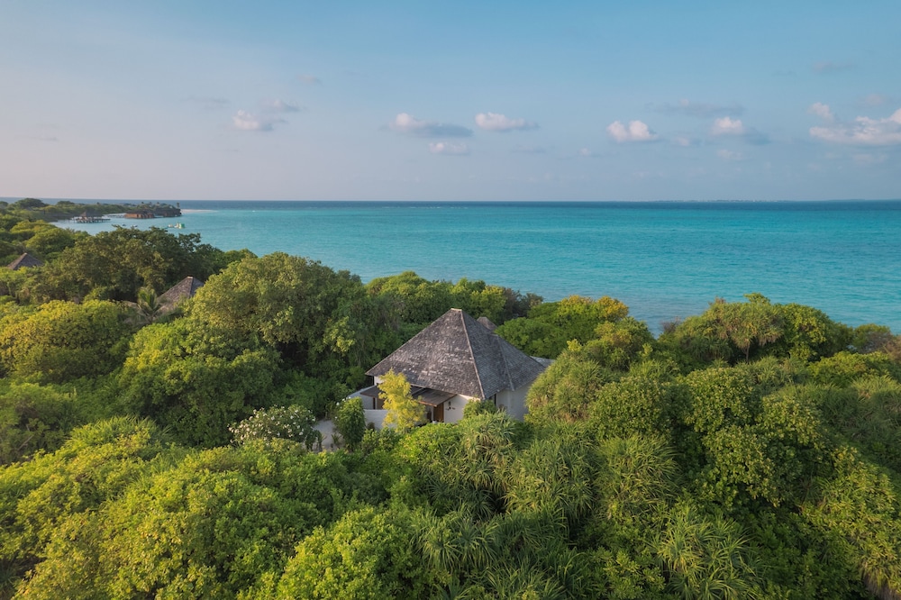 Hideaway Beach Resort and Spa 121/123