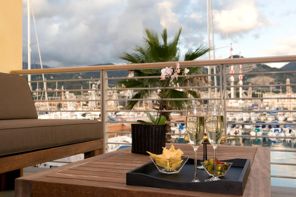 Marina Place Resort 43/51