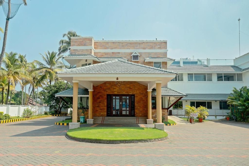 Hotel Bluewaters Cherai 3/46