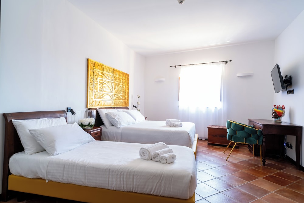 GRAND HOTEL LA BATIA 15/60