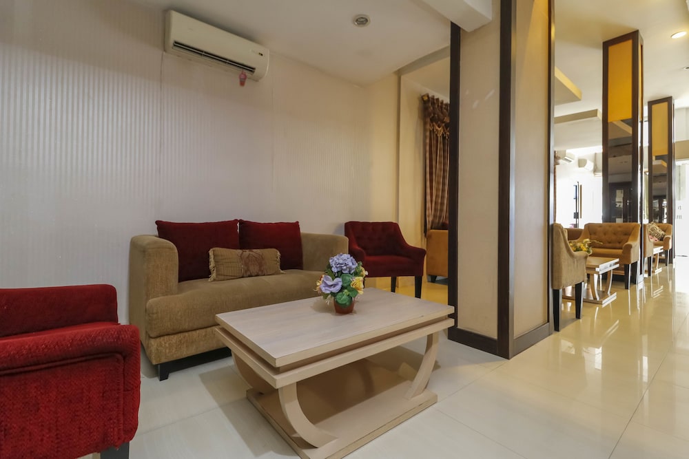 RedDoorz Plus Grand Populer Hotel (ex Nida Rooms Makassar Sulawesi) 29/33